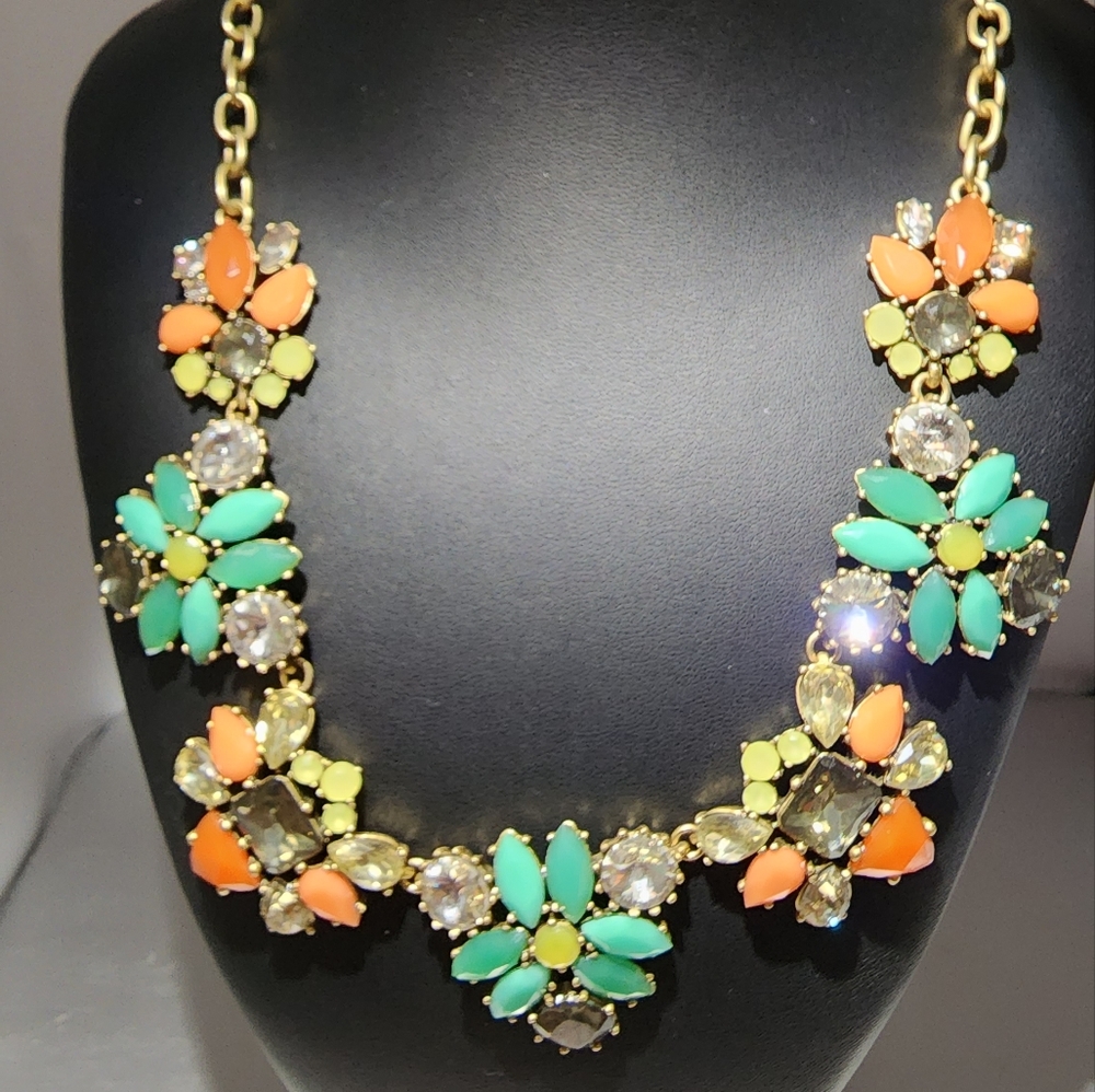 Stella & Dot Elodie Statement Necklace